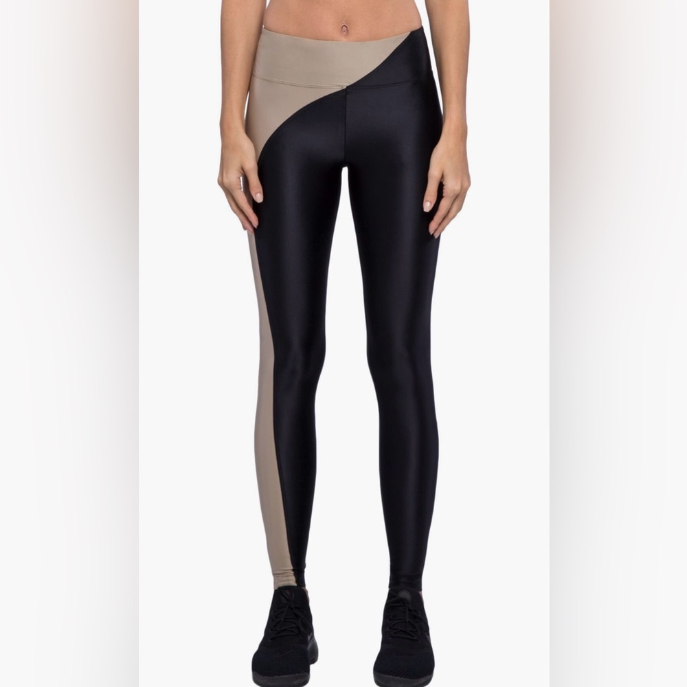 NWOT Koral Chase Mid Rise Legging - Hummus